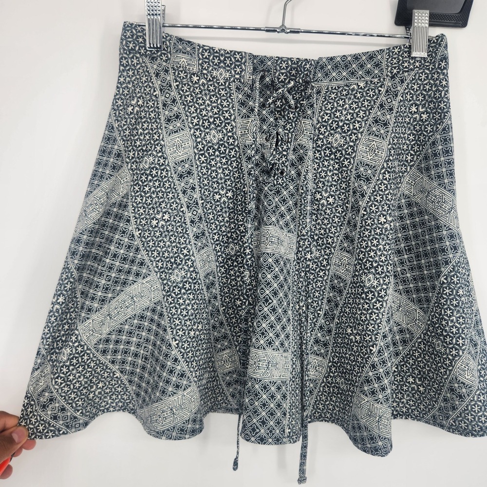 Abercrombie & Fitch Navy White Geometric Lace Up Front Mini Skirt Small